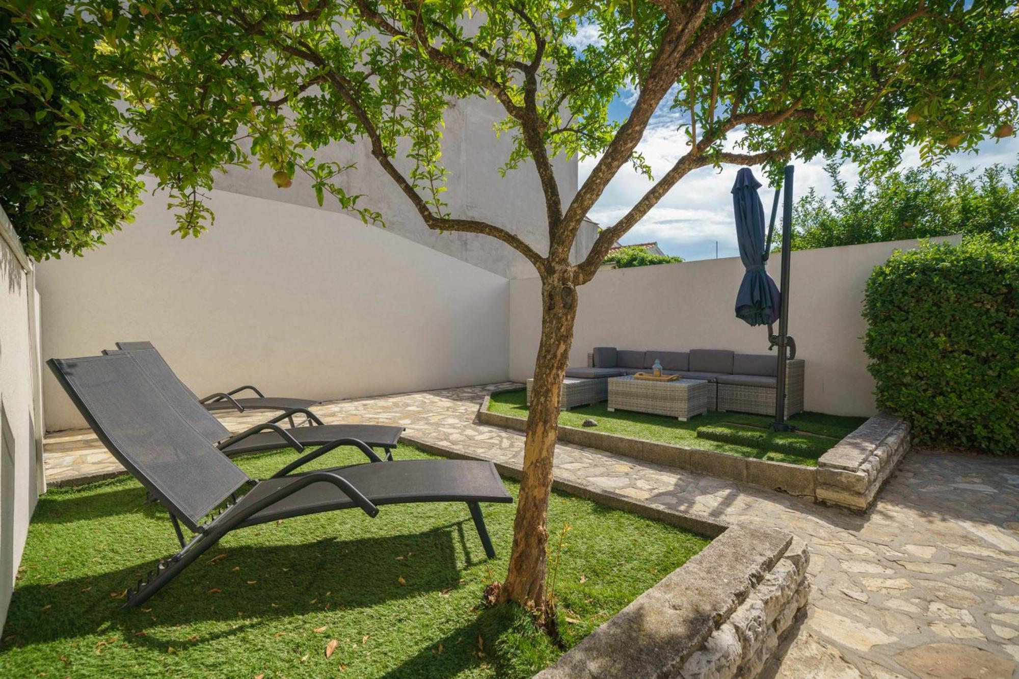Holiday Home Oliva Vodice Eksteriør bilde
