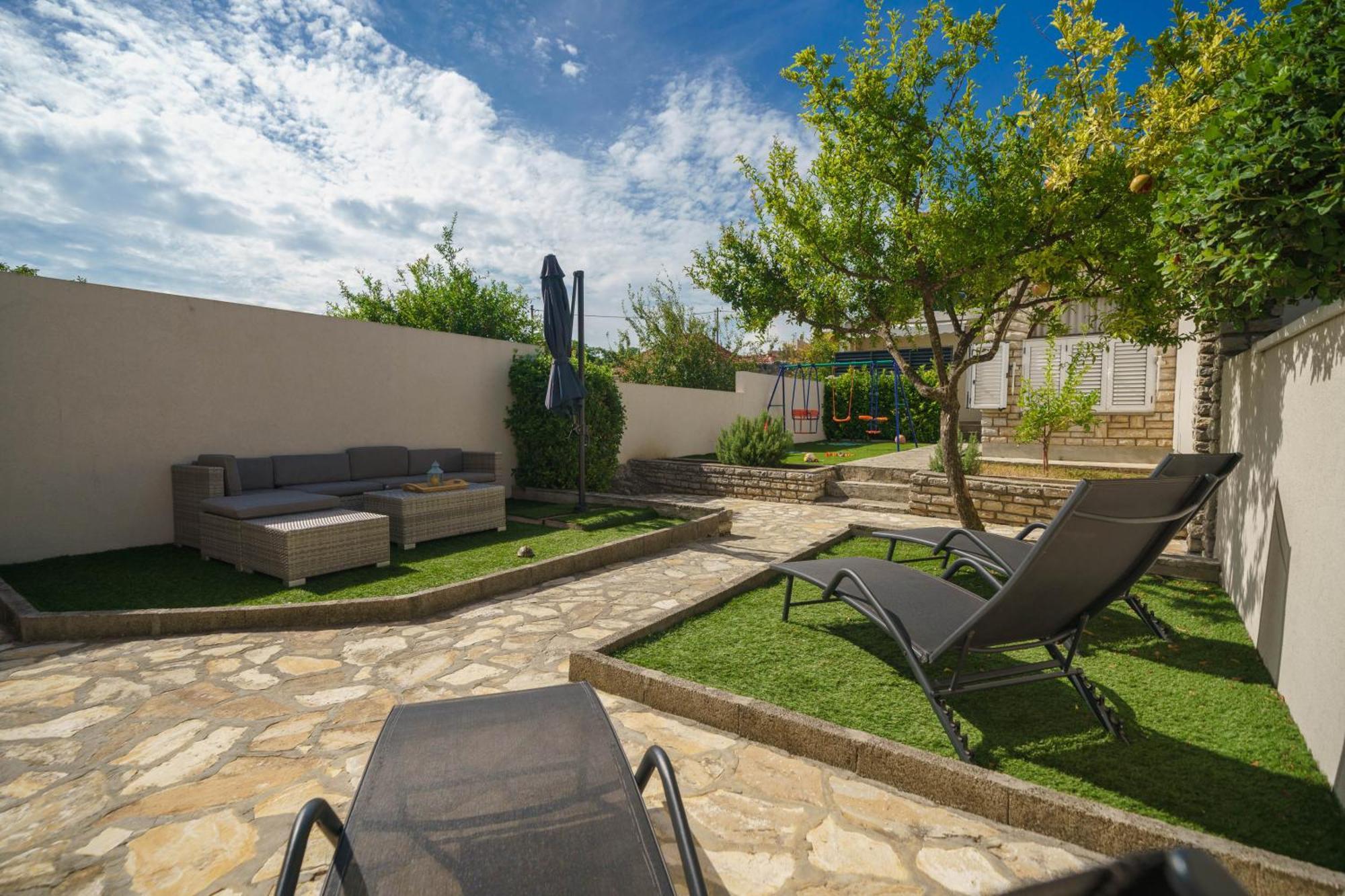 Holiday Home Oliva Vodice Eksteriør bilde